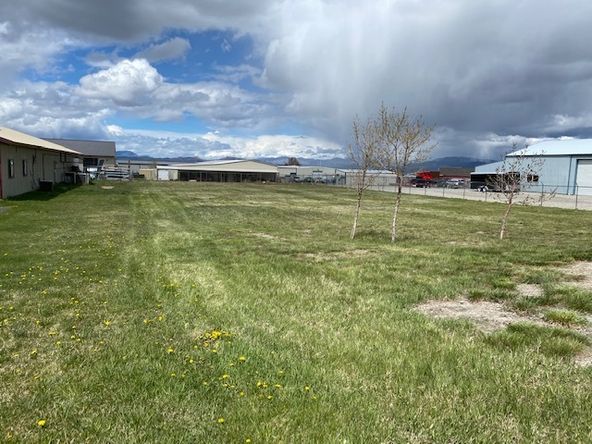 Commercial Land: E Lyndale Ave, Helena, MT, 59601